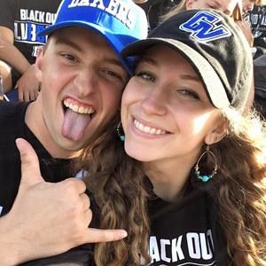 Meet your Posher, Lauren