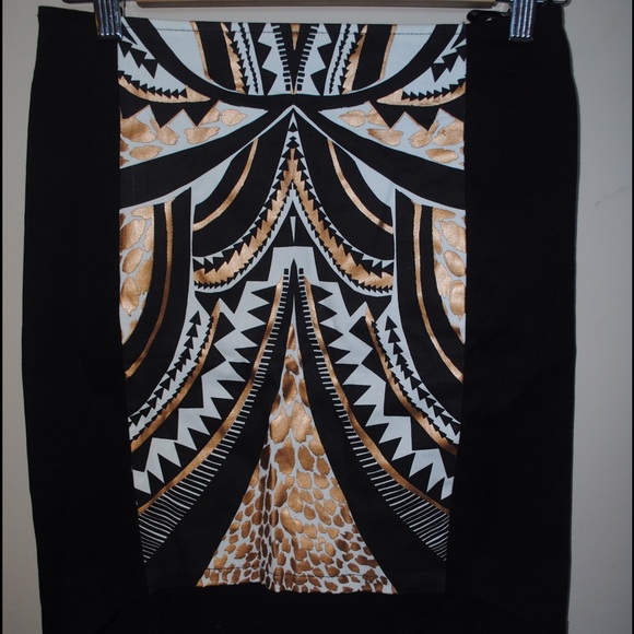 One of a kind patterned minkpink mini skirt - Picture 1 of 3