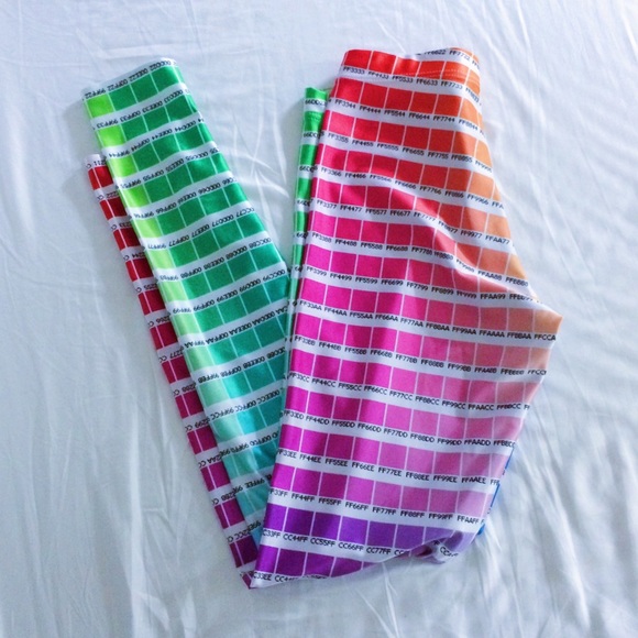 BlackMilk hex code leggings