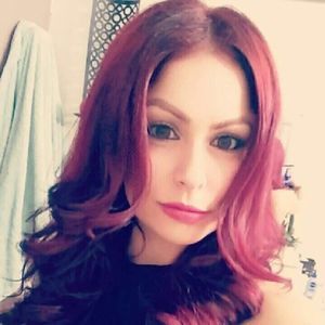 Meet your Posher, Valeria