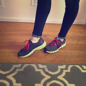 Nike Dual Fusion ST2