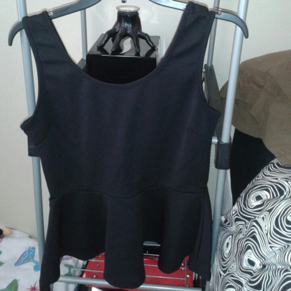 @allieyoji**** Black peplum top with bow lolita