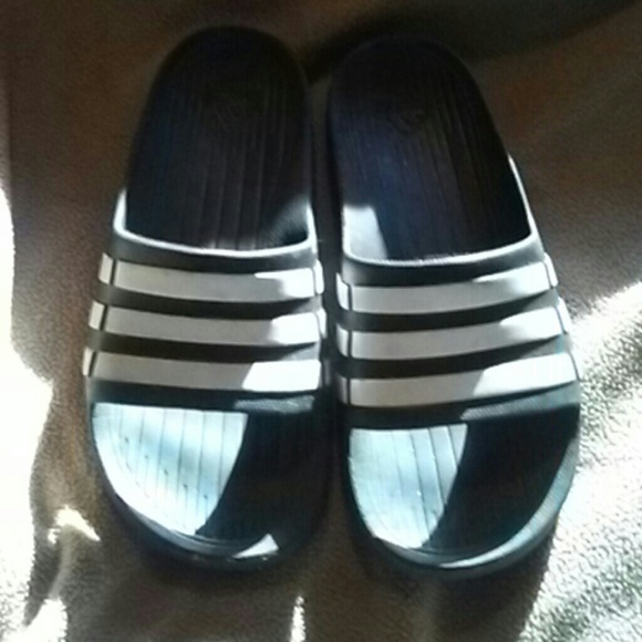 Unisex Adidas flip flops