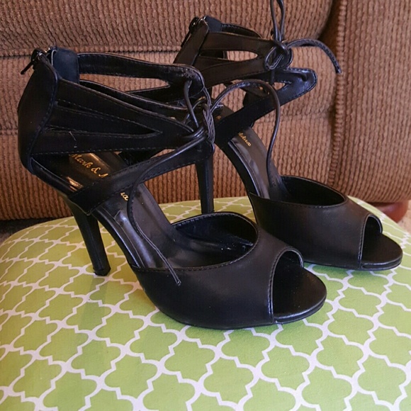 Women's Black Heels