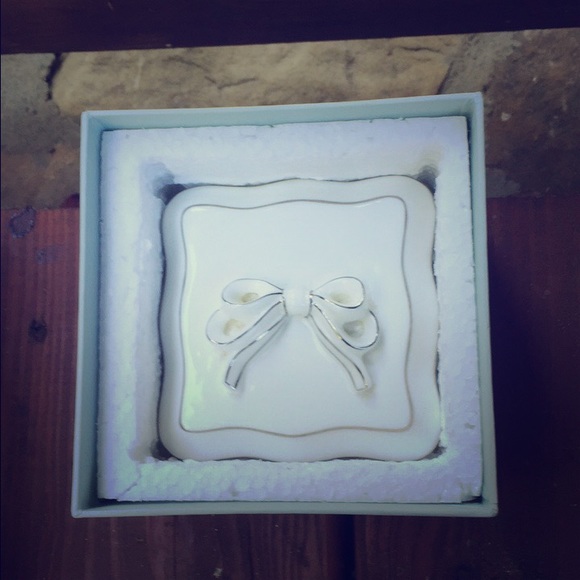 Reserved for nhite Wedgwood fine china box