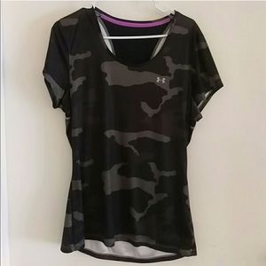 Under armour fitted vent tee