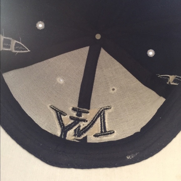 Like New NY Adjustable with Velcro Baseball Hat - Picture 3 of 4