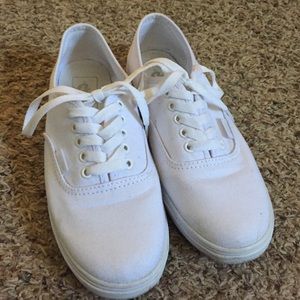 Women's authentic Lo pro vans