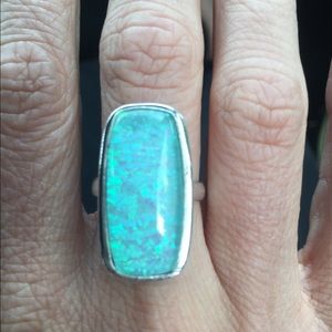 Australian triplet opal