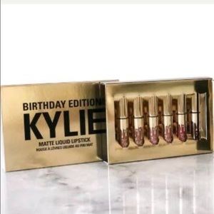 Kylier Jenner Birthday Edition Lip Kit!