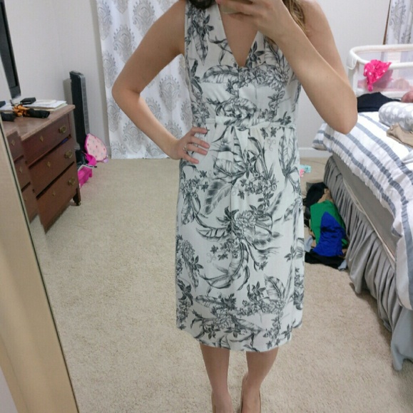 Floral print dress- size L but fits like a M