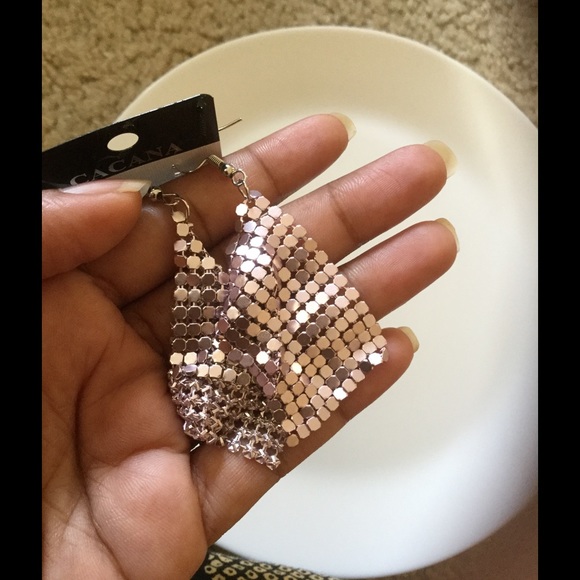 Dangle long earrings - Picture 3 of 3