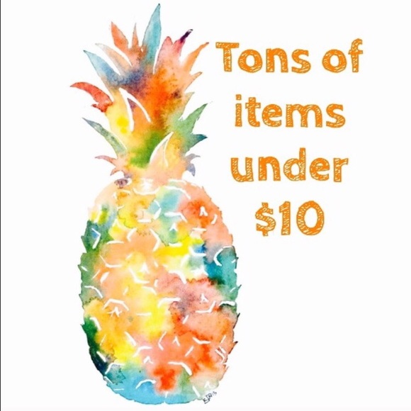 Many items under $10 in my closet!! Take a look!
