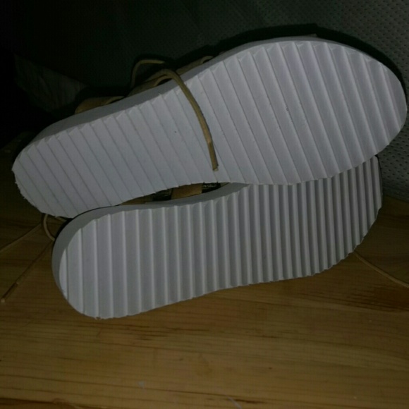 Sandals - Picture 3 of 3