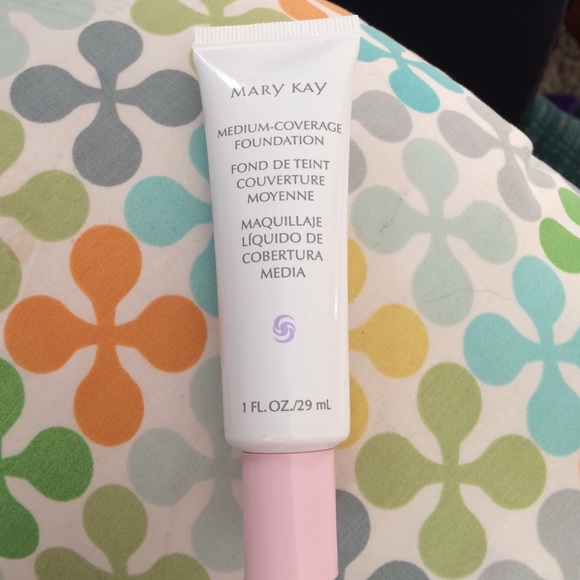 Mary Kay medium-coverage foundation- Bronze 708