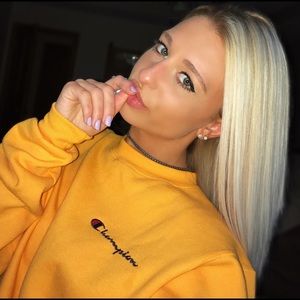 Meet your Posher, Caroline