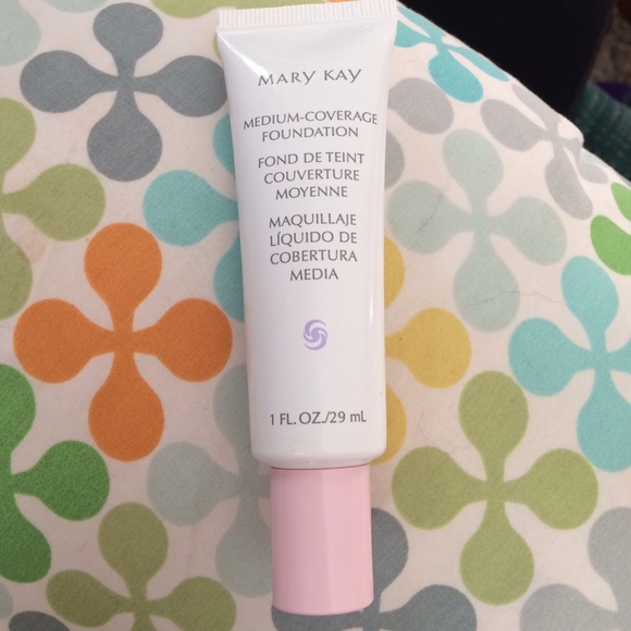 Mary Kay med coverage foundation Bronze 500