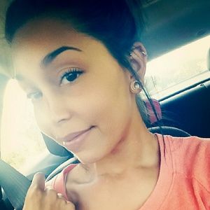 Meet your Posher, Tabitha