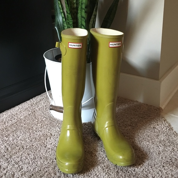 Hunter boots size 8