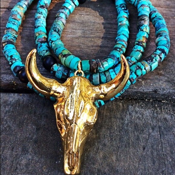 ‼️SOLD‼️ CattleSkull necklace