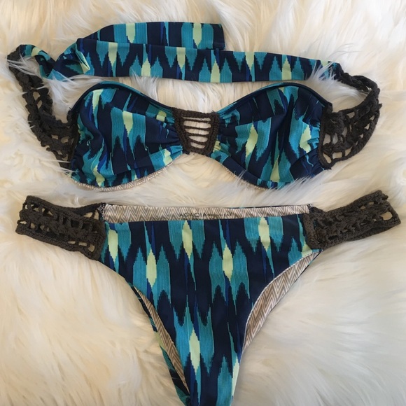 Acacia swimwear two piece// Top: S Bottoms: M