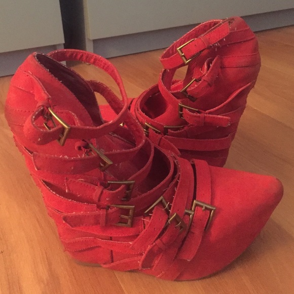 Multi buckle Jeffrey Campbell wedge in red suede