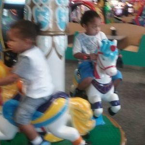 Meet your Posher, Roxanne