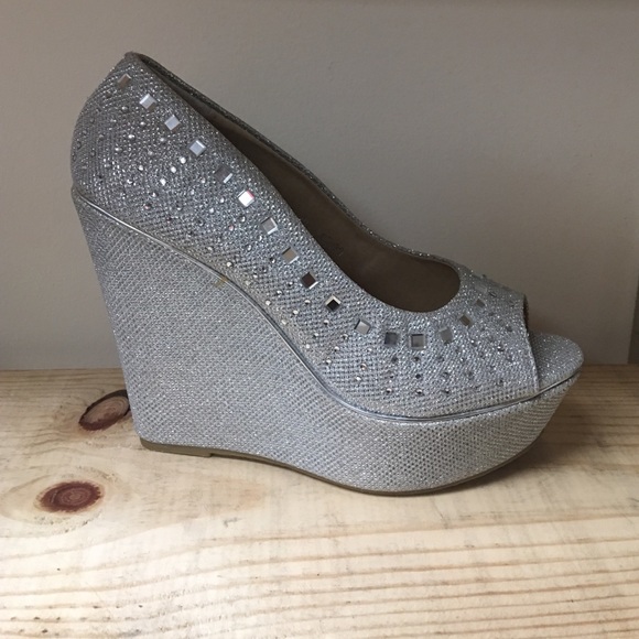 Silver wedges