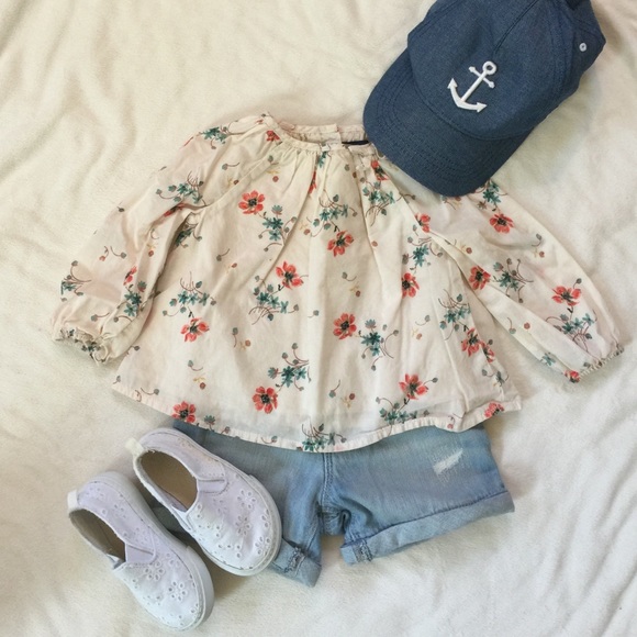 Gap baby shirt