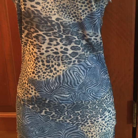 Blue and gray animal print fancy tank top - Picture 3 of 4