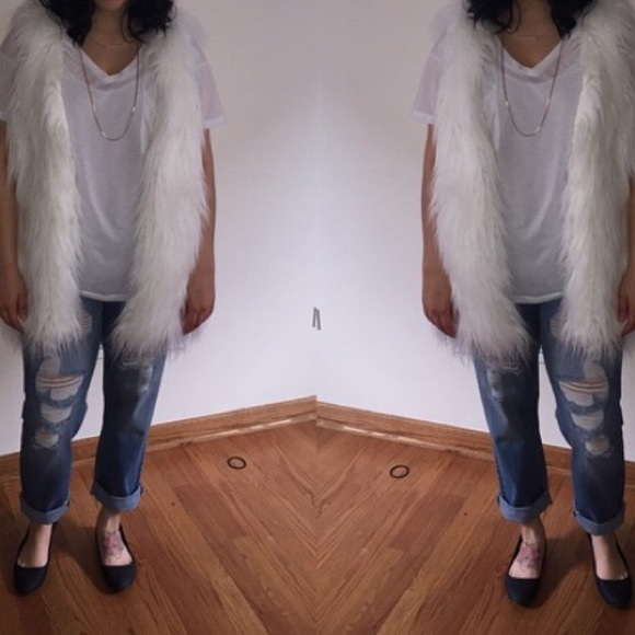 Kendall & Kylie white faux fur vest