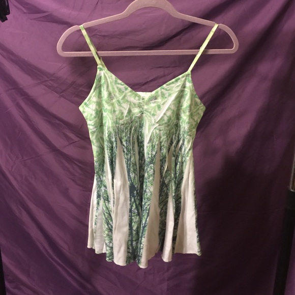 Mudd tank top size medium
