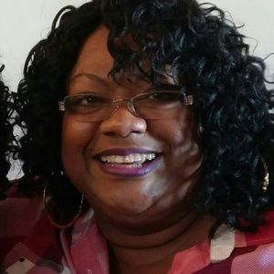 Meet your Posher, Deborah