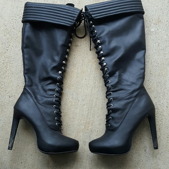 JustFab Knee Faux Leather Knee High Boots  Sz 7.5
