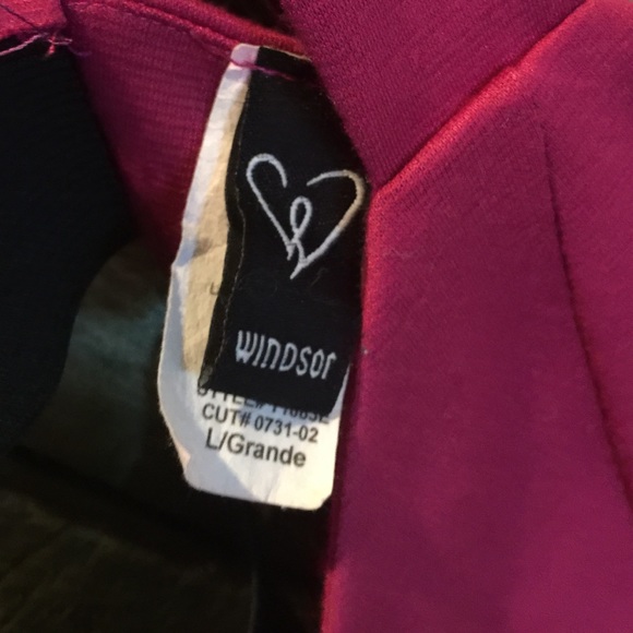 Cute Fushia Short Top Size Large from Windsor - Picture 3 of 3