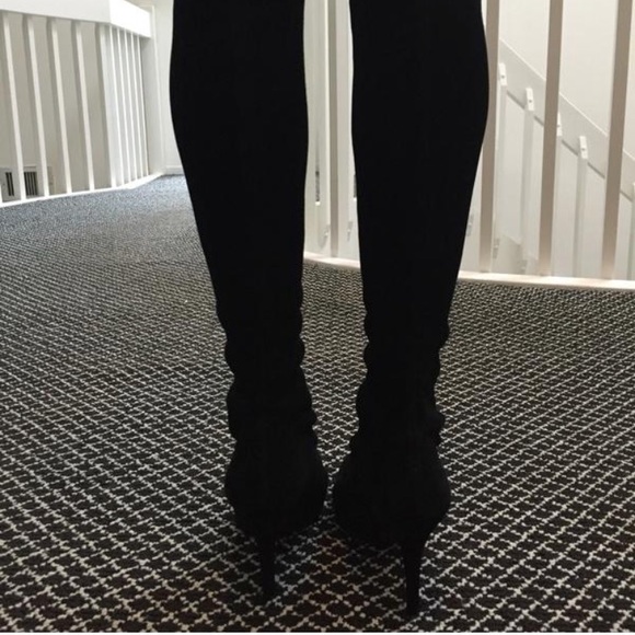 ❌ SOLD ❌Stuart Weitzman Suede Heel Boots - Picture 6 of 6