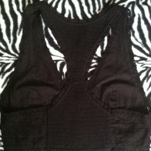 Free People Embroidered Black Crop Top, Sz L - NWT - Picture 2 of 4