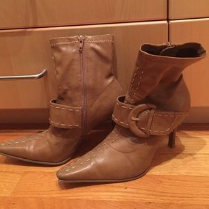 **Price Drop** Bakers tan short boots