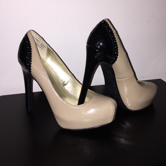 Like new Kardashian Kollection heels