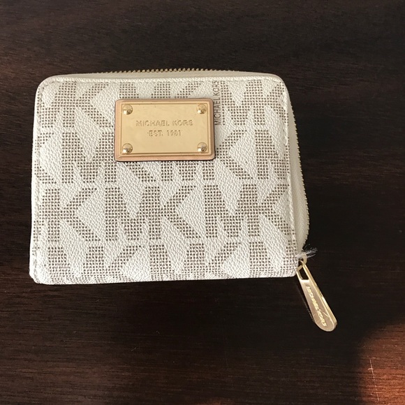 Michael Kors wallet