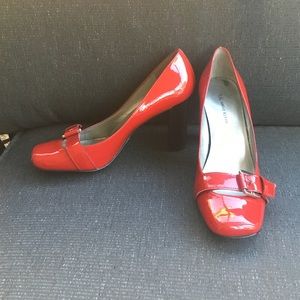 Anne Klein heels. Size 8M