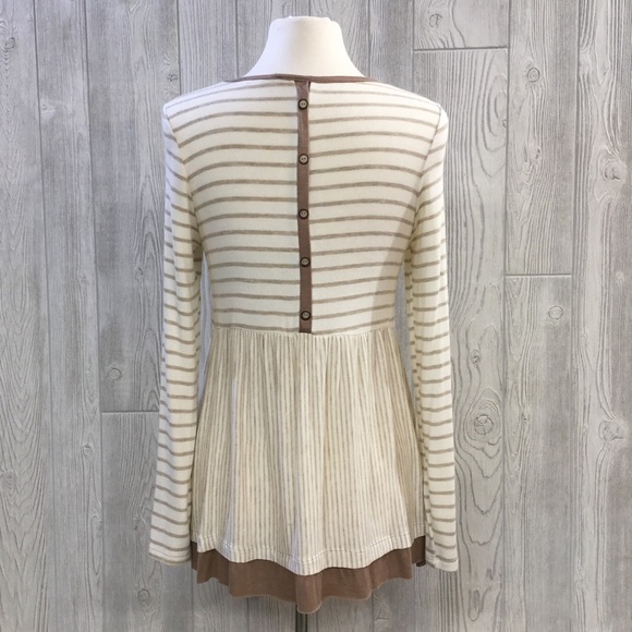 Super Soft Contrast Striped Top - Picture 2 of 4