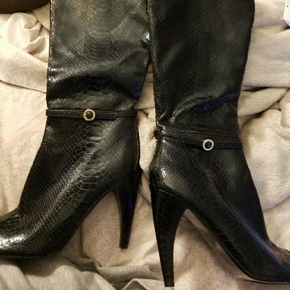 Sam and Libby Willow boots