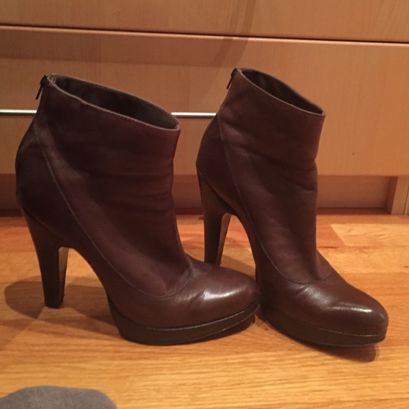 Jessica Simpson brown boots
