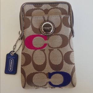 Coach Cell Phone / Credit Card / Cash Holder