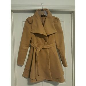 🐘HP Best in Outerwear 🐘 Cute Beige Coat