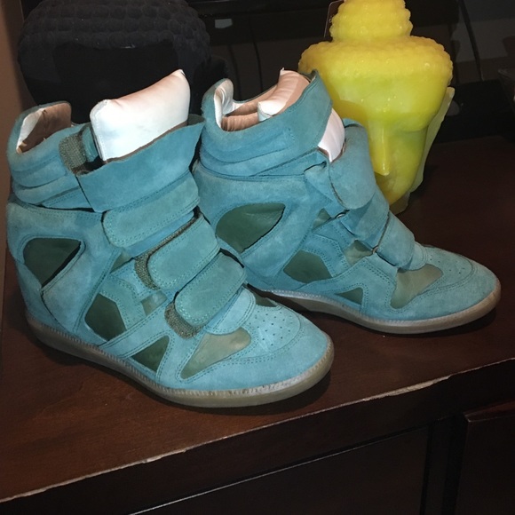 Sneaker - Picture 2 of 4