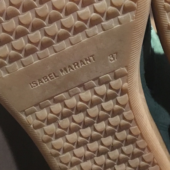 Sneaker - Picture 3 of 4