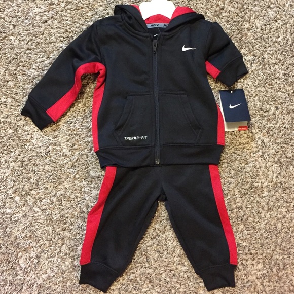 NWT Baby Boy Nike Track suit size 12 months