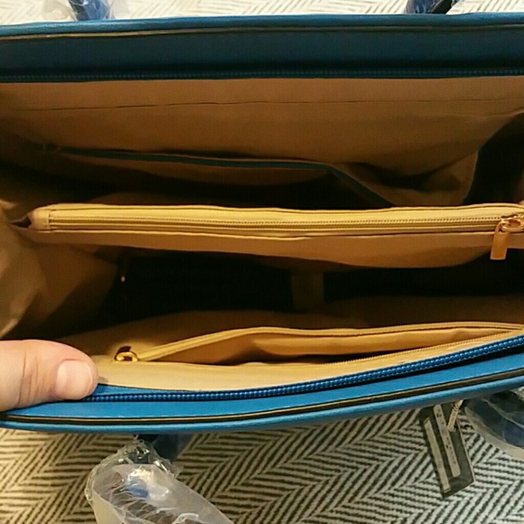 Handbag - Picture 2 of 3